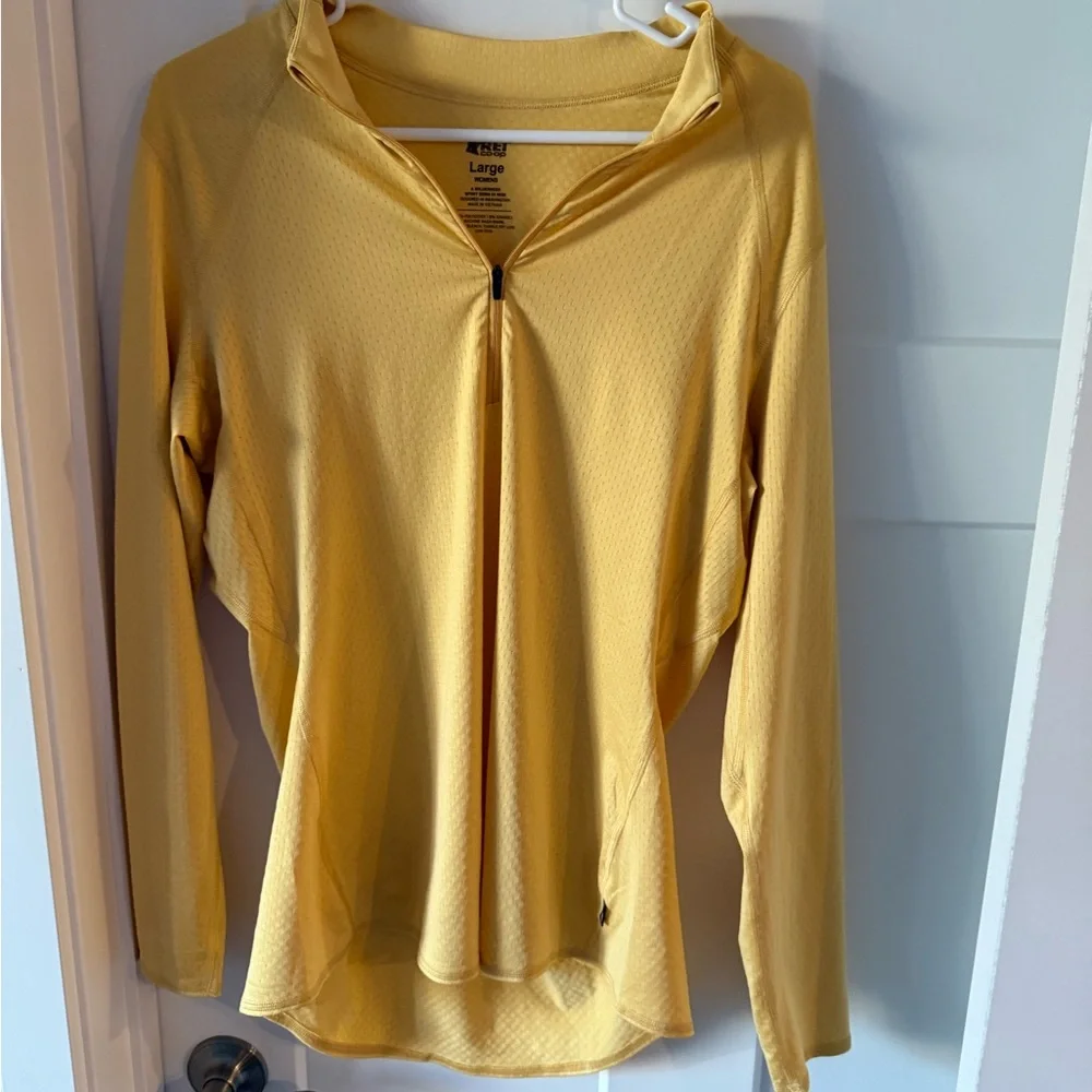 REI Yellow Women's Top - Picture 1 of 3